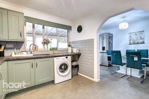 3 bedroom semi-detached house for sale, Kingsman Drive, Clacton-On-Sea