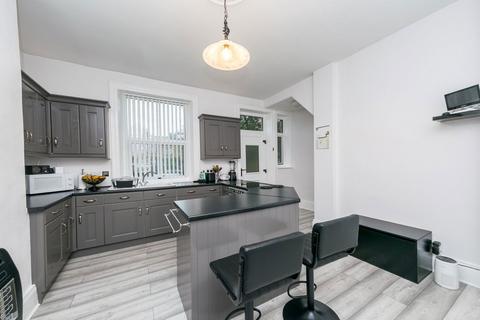 3 bedroom terraced house for sale, Linden Road, Birkby, Huddersfield, HD2