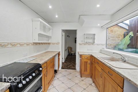 3 bedroom detached house for sale, Elm Grove, Newport