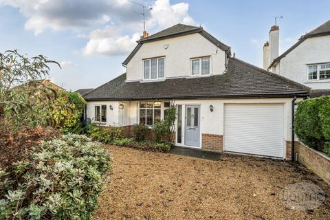 4 bedroom detached house for sale, West Close, Farnham, Surrey, GU9