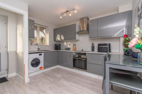 2 bedroom end of terrace house for sale, Heighton Crescent, Leicester LE19