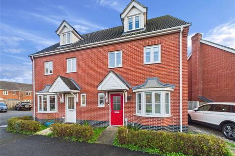 4 bedroom semi-detached house for sale, Grantham Avenue, Great Cornard, Sudbury, Suffolk, CO10