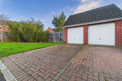 4 bedroom semi-detached house for sale, Grantham Avenue, Great Cornard, Sudbury, Suffolk, CO10