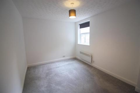 2 bedroom apartment to rent, Highbury Road, Bulwell, Nottingham, NG6 9AF