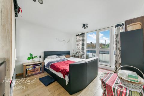 1 bedroom flat for sale, Chute House, London SW9