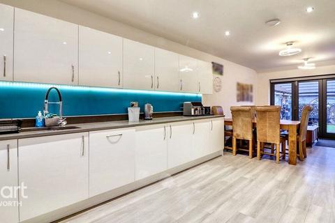 Harris Way, Kenilworth