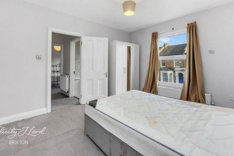 4 bedroom end of terrace house for sale, Appach Road, London SW2
