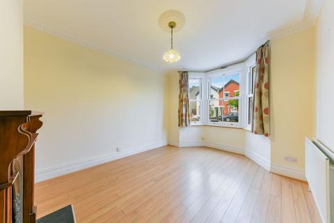 3 bedroom house to rent, Ellerton Road, Surbiton KT6