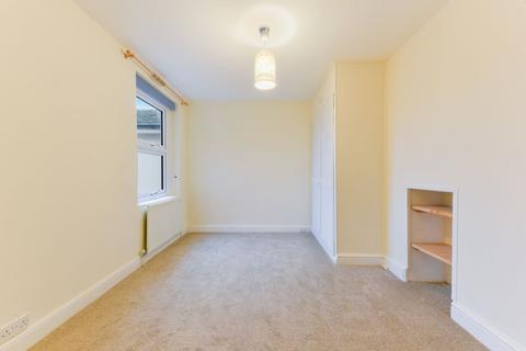 3 bedroom house to rent, Ellerton Road, Surbiton KT6