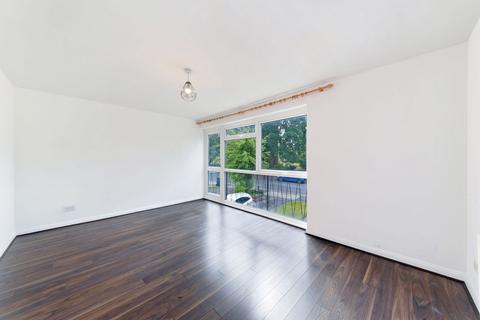 3 bedroom terraced house to rent, Cranes Drive, Surbiton KT5