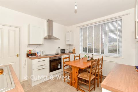 undefined, Queens Grove, Waterlooville PO7