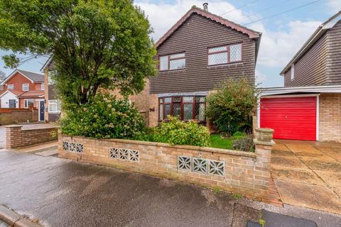 4 bedroom link detached house for sale, Sunningdale Avenue, Pakefield