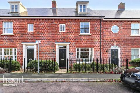 4 bedroom terraced house for sale, Carshalton Road, Norwich