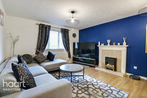 2 bedroom apartment for sale, Lindisfarne Gardens, Maidstone