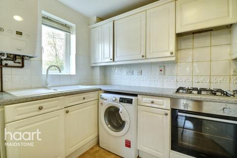 Lindisfarne Gardens, Maidstone
