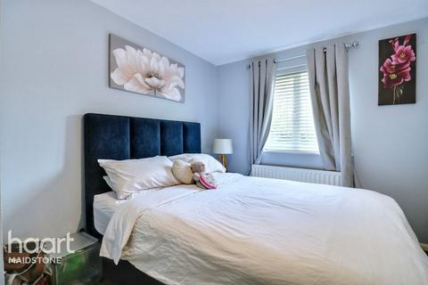 2 bedroom apartment for sale, Lindisfarne Gardens, Maidstone