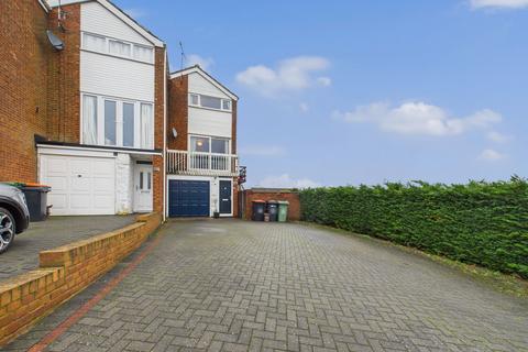 Leighton Buzzard LU7