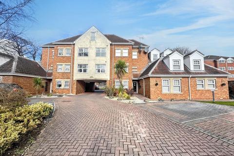 2 bedroom apartment for sale, Grosvenor Road, Westoe, South Shields, Tyne and Wear, NE33 3LU