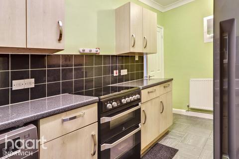 3 bedroom terraced house for sale, Cavell Road, Norwich