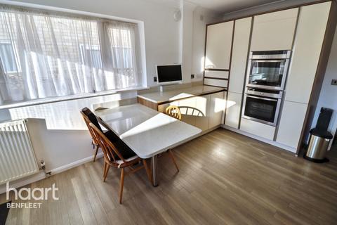 4 bedroom detached house for sale, St Marys Drive, Benfleet