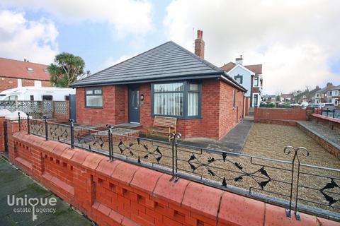 2 bedroom bungalow for sale, Grasmere Avenue,  Fleetwood, FY7