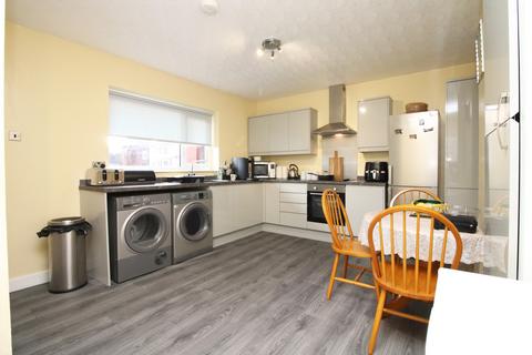 2 bedroom bungalow for sale, Grasmere Avenue,  Fleetwood, FY7