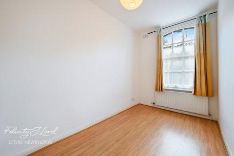 2 bedroom terraced house for sale, Gibson Gardens, London N16