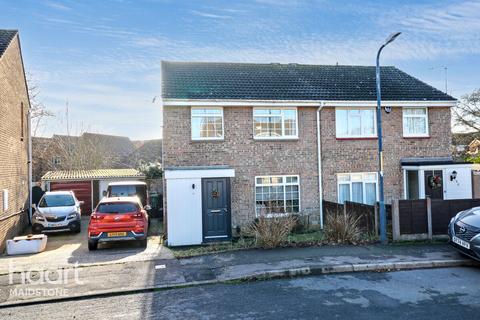 3 bedroom semi-detached house for sale, Betsham Road, Maidstone
