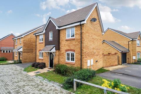 3 bedroom detached house for sale, Calcot - M4 J12 access,  Berkshire,  RG31