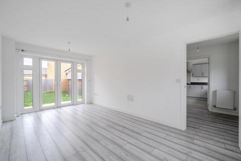 3 bedroom detached house for sale, Calcot - M4 J12 access,  Berkshire,  RG31
