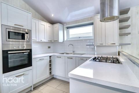2 bedroom bungalow for sale, Oakleigh Residential Park, Clacton-on-Sea