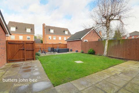 5 bedroom detached house for sale, Hallams Drive, Nantwich