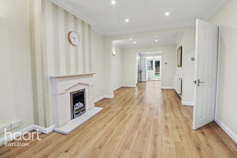 undefined, Ronald Drive, Rayleigh