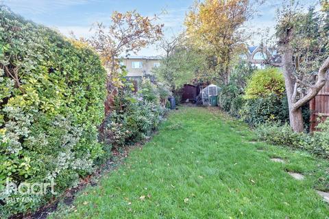 3 bedroom semi-detached house for sale, Lenham Road, Sutton