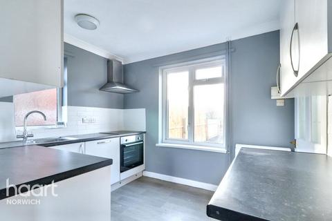 3 bedroom end of terrace house for sale, Brasier Road, Norwich