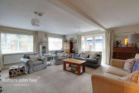 4 bedroom semi-detached house for sale, London Road, Nantwich