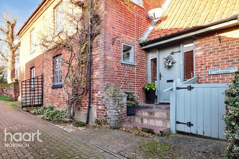 3 bedroom semi-detached house for sale, Bowthorpe Hall Road, Norwich
