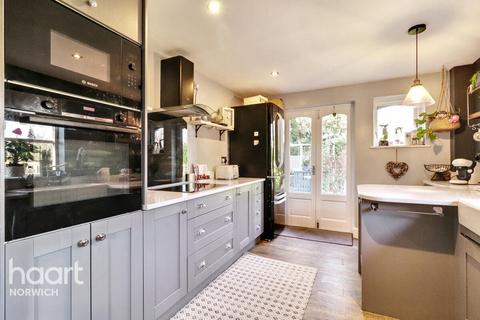 3 bedroom semi-detached house for sale, Bowthorpe Hall Road, Norwich