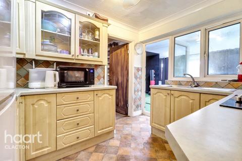 5 bedroom detached house for sale, Pembroke Gardens, Clacton-On-Sea