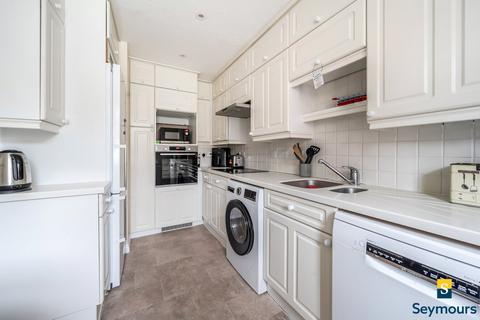 2 bedroom end of terrace house for sale, Sydenham Road, Surrey GU1