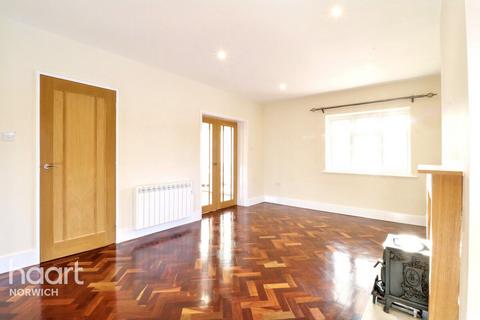 5 bedroom detached house for sale, South Green, Mattishall