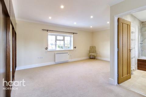 5 bedroom detached house for sale, South Green, Mattishall