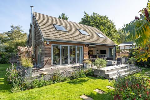 3 bedroom detached house for sale, Wey Meadows, Weybridge, KT13