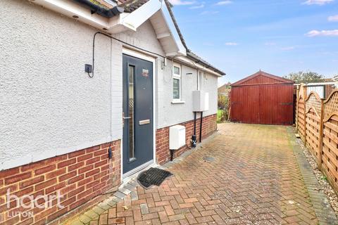 undefined, Poplar Avenue, LUTON