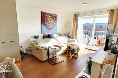 2 bedroom flat for sale, East station Road, Peterborough