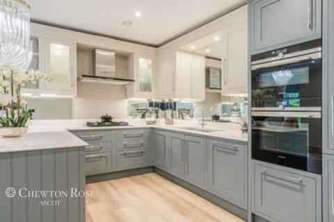 undefined, Golf Drive, CAMBERLEY
