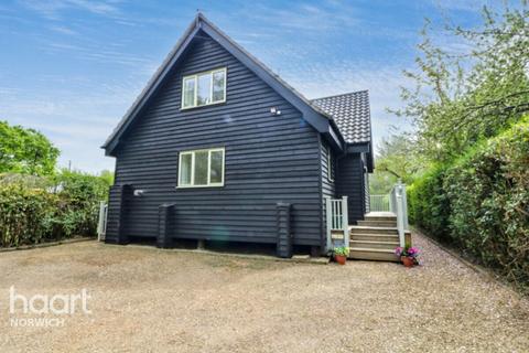 3 bedroom detached house for sale, Bungalow Lane, Norwich