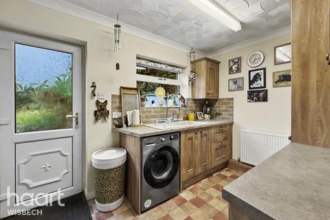 3 bedroom detached bungalow for sale, Hollycroft Road, Emneth