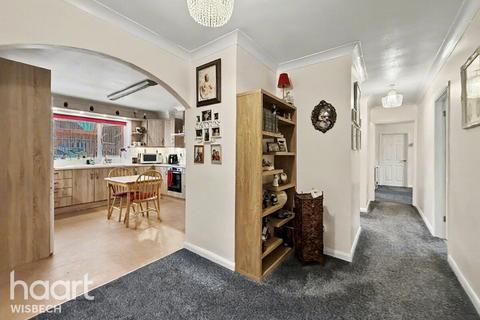 3 bedroom detached bungalow for sale, Hollycroft Road, Emneth
