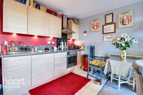 1 bedroom apartment for sale, Sandling Park, Maidstone